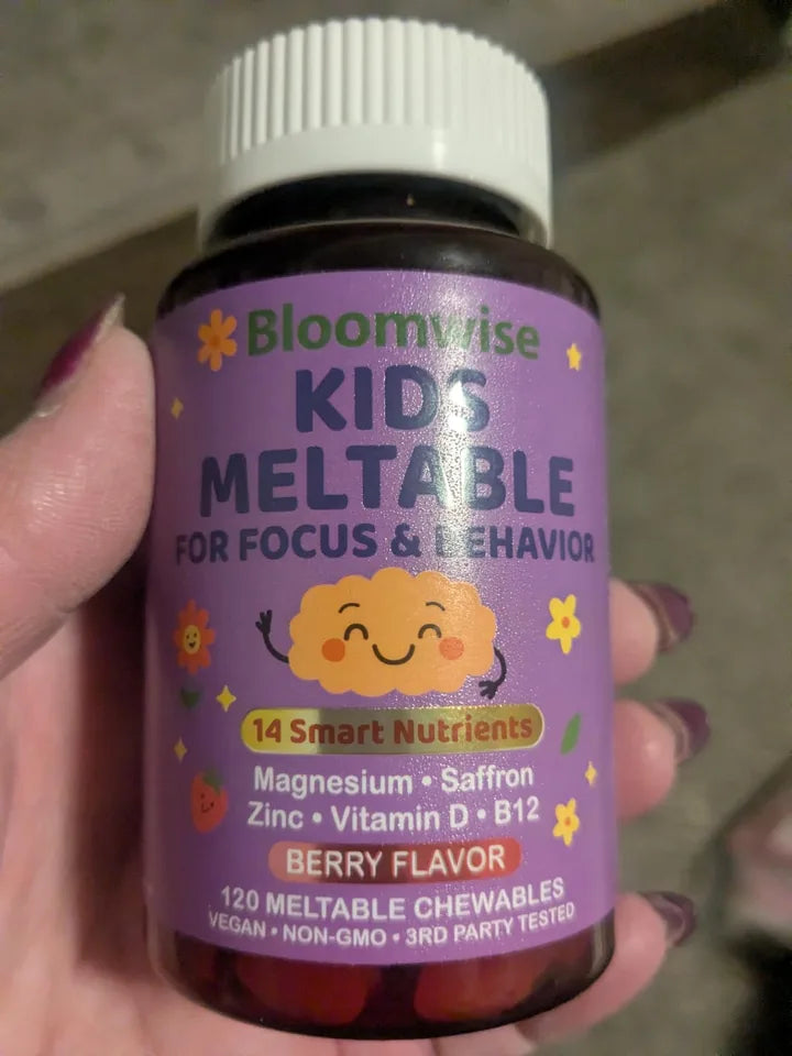 A parent holding a jar of Bloomwise